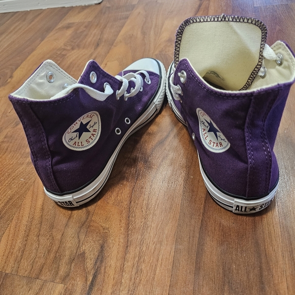BRAND NEW WOMENS CONVERSE ALL STAR SNEAKERS. SIZE 9. PURPLE COLOR. - Picture 4 of 8